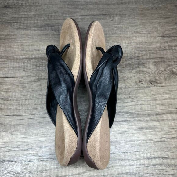 Vionic~Women’s~”Pippa” Black Slip On Thong Flip Flop Sandals~Size 8.5 - Picture 7 of 9